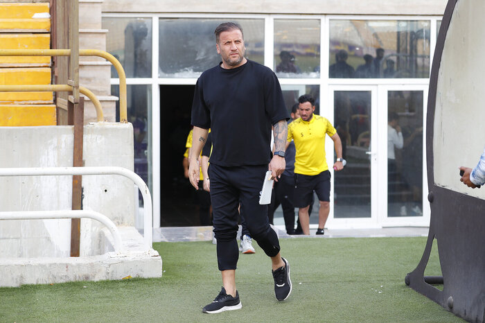 بنگر:جای طارمی باشم در اروپا از فوتبال خداحافظی میکنم؛ پرسپولیس ۱۰ درصد شانس قهرمانی دارد