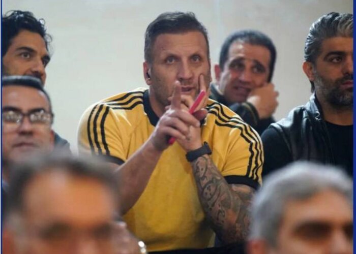 بنگر:جای طارمی باشم در اروپا از فوتبال خداحافظی میکنم؛ پرسپولیس ۱۰ درصد شانس قهرمانی دارد