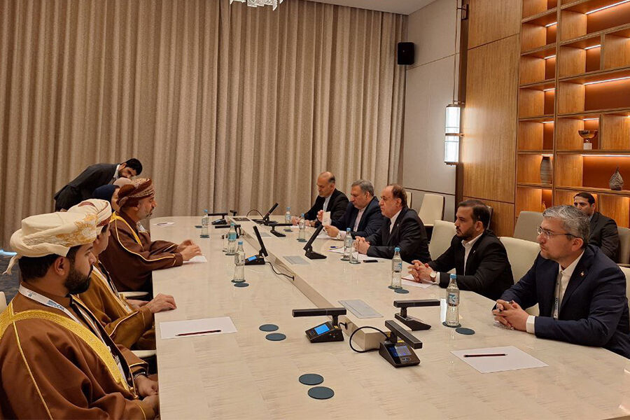 نائب رئيس البرلمان : نحن مستعدون للتفاوض بشأن الملف النووي فقط