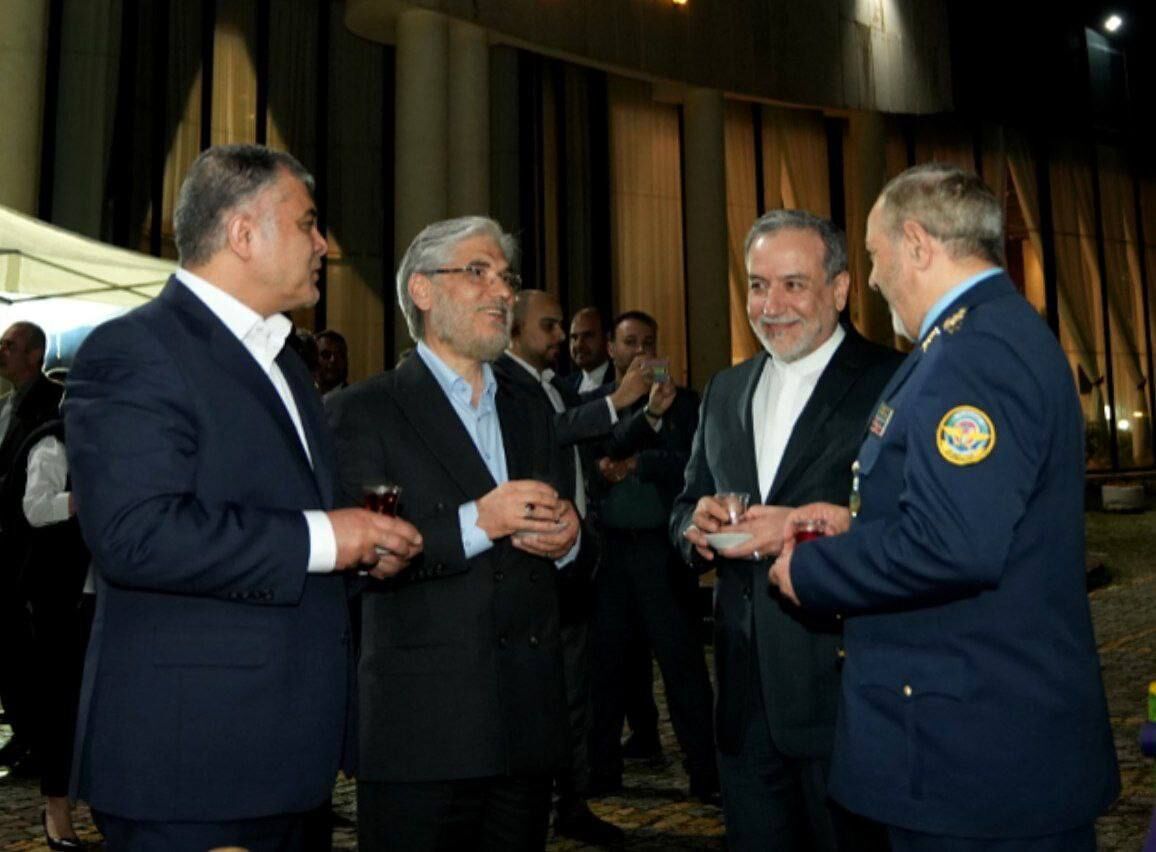 Araqchi discusses Iran's major foreign policy strategies in meeting with envoys in Tehran
