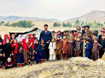 یوناما: ۱۱۰۰ شاگرد در ولایت خوست زیر خیمه‌ها درس می‌خوانند
