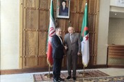 Araqchi meets Algerian foreign minister in Algiers
