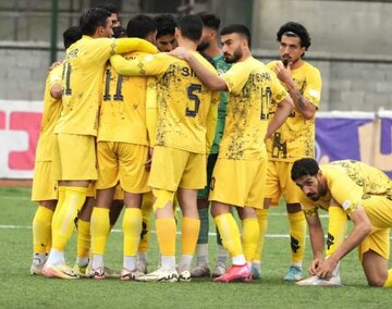 ۱۴ امتیاز، لازمه برگشت فجر شهید سپاسی شیراز به لیگ برتر فوتبال