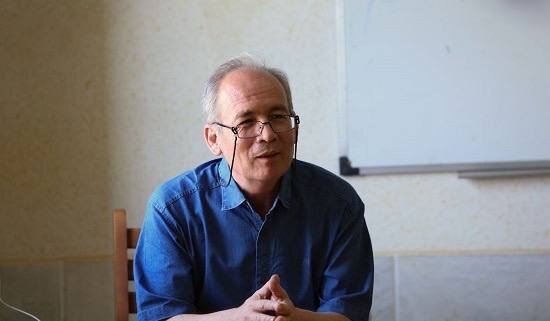 «شیوه نوشتن» و «نوع روایت» در ادبیات کودک باید تغییر کند