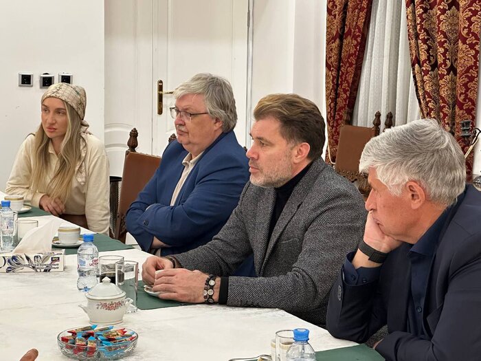 دیدار سفیر ایران با نویسنده روسی کتاب درباره سردار سلیمانی