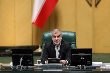 نیکزاد: صادرات محصولات کشاورزی بدون محدودیت ادامه می‌یابد