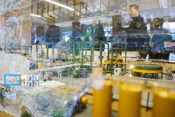 President Pezeshkian tours the exhibition of Iran’s nuclear industry achievements