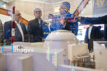 President Pezeshkian tours the exhibition of Iran’s nuclear industry achievements