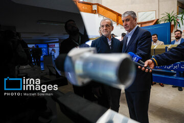 President Pezeshkian tours the exhibition of Iran’s nuclear industry achievements
