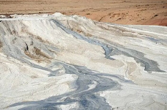 پساب شیمیایی کارخانهای در سرخه بلای جان طبیعت