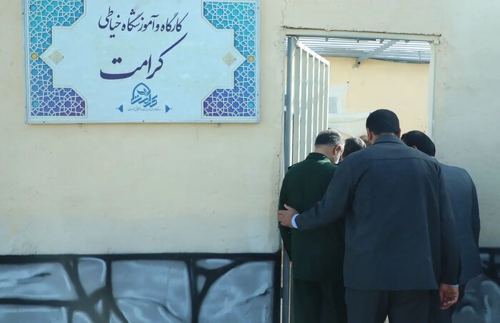 دبیرکل ستاد مبارزه با مواد مخدر از کمپ ترک اعتیاد کرامت قم بازدید کرد