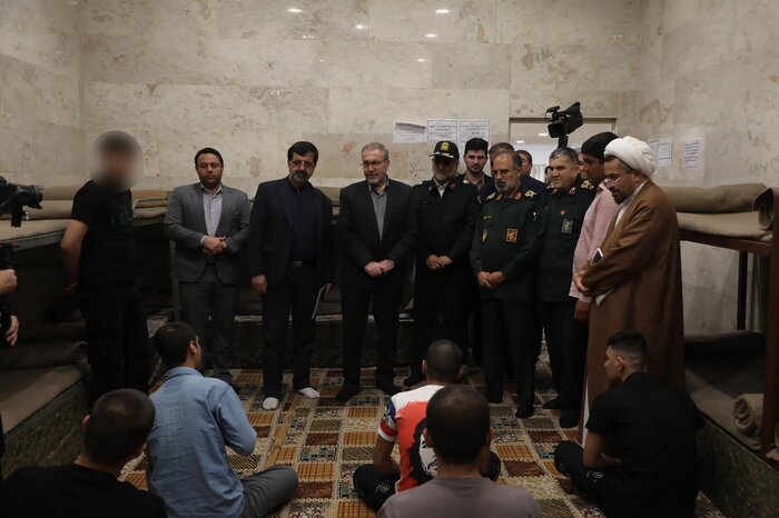 دبیرکل ستاد مبارزه با مواد مخدر از کمپ ترک اعتیاد کرامت قم بازدید کرد