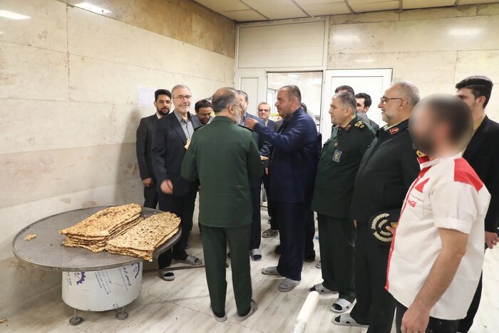 دبیرکل ستاد مبارزه با مواد مخدر از کمپ ترک اعتیاد کرامت قم بازدید کرد