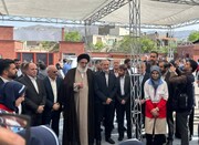 El presidente Pezeshkian visita la exposición de acciones del Comando Social de la provincia de Alborz