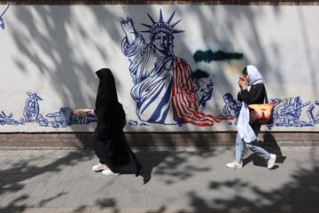 چرا ایران نسبت به مذاکره با آمریکا بی‌اعتماد است؟