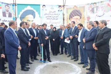 استاندارهمدان علاقه مندان به پرستاری در  اسدآباد را به تحصیل دلگرم کرد