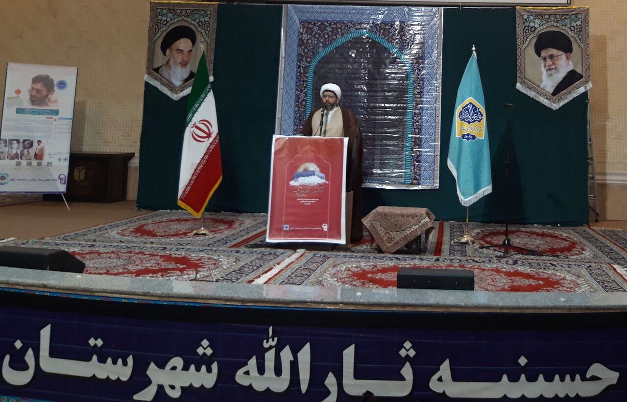 خطیب جمعه دزفول: تولید، نوسازی و بازسازی در دستور کار دولت و مجلس قرار گیرد