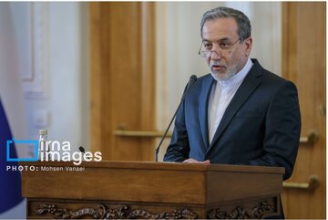 عراقچي: زموږ موخه دا ده چې له مساوي دریځ څخه یوې عزتمنې موافقې ته ورسیږو/ د ارادې د سنجش کولو فرصت