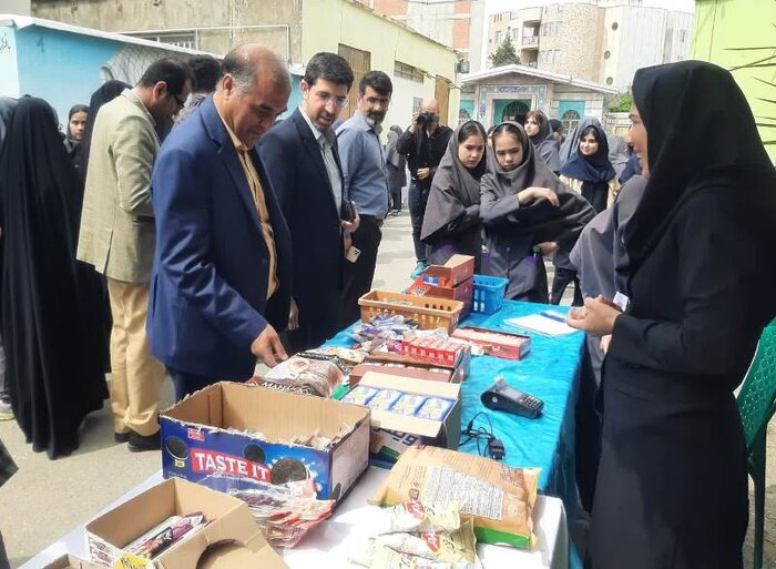 بازارچه‌ کسب و کار دانش‌آموزی در ۱۲۰ مدرسه گنبدکاووس برپا شد
