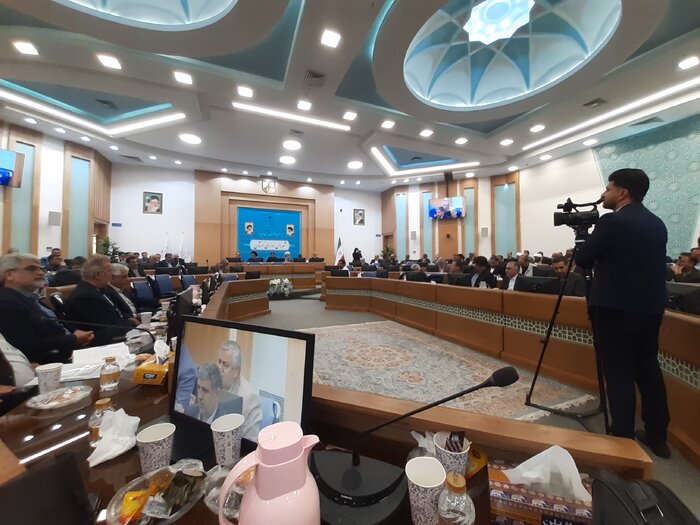 استاندار اصفهان: تحول‌گرایی، تکلیف مدیران و فرمانداران استان در سال ۱۴۰۴ است
