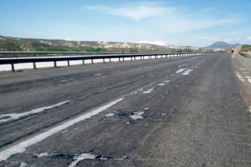مسدود شدن آزاد راه تبریز – زنجان به دلیل حمله دشمن
