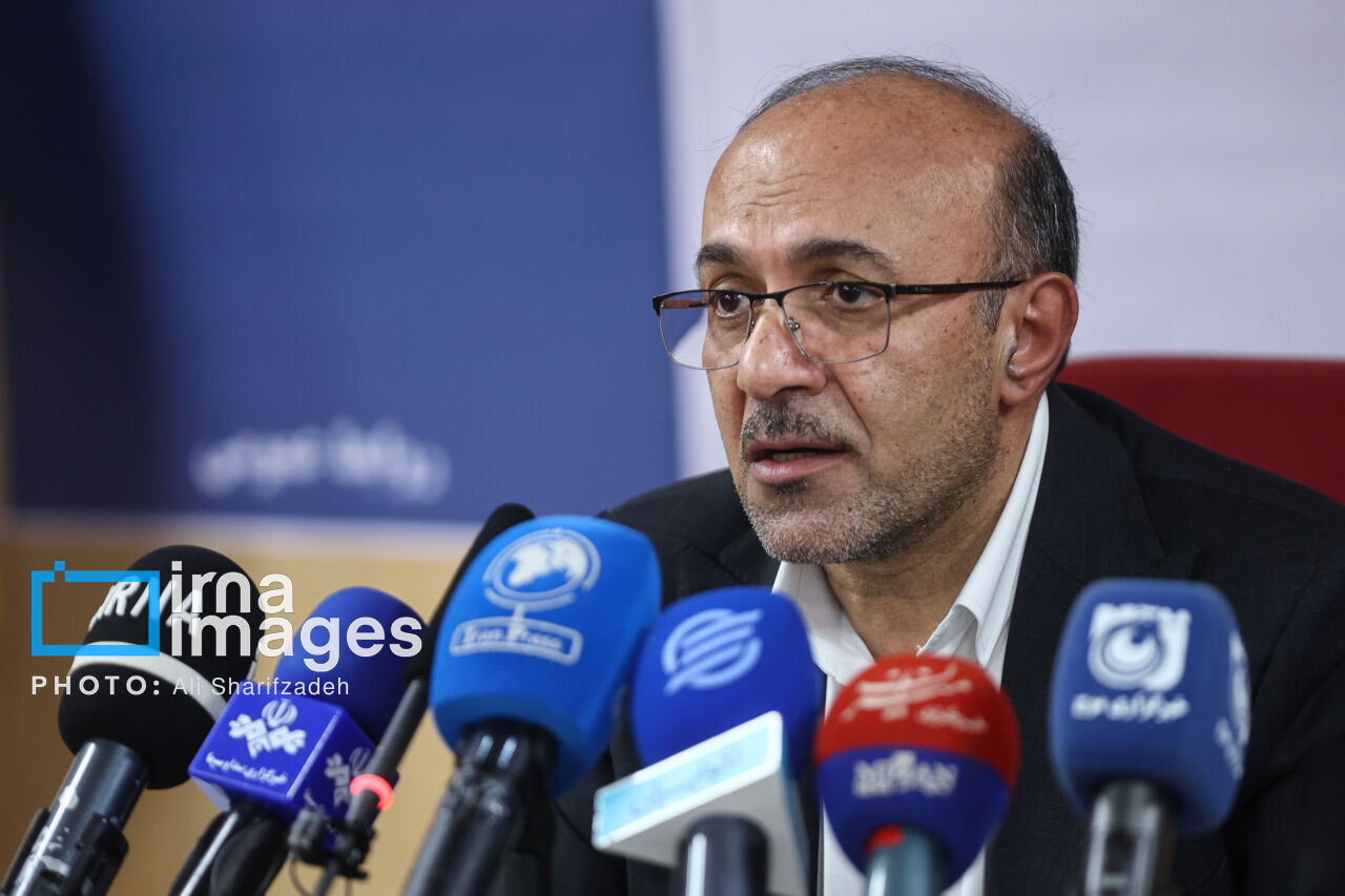 مسؤول إيراني : التجارة غير النفطية بين ايران وجيرانها نمت بنسبة 21 في المائة مسؤول إيراني : التجارة غير النفطية بين ايران وجيرانها نمت بنسبة 21 في المائة