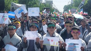 فریاد بی‌صدای دانش‌آموزان ساوه برای کودکان غزه + فیلم