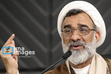 نظریه هنر انقلاب اسلامی مبتنی بر خرد ناب و اصول شش‌گانه است
