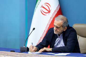 پزشکیان قهرمانی‌های تیم المپیک دانش‌آموزی را تبریک گفت