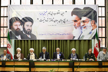 محمدعلی انصاری: پیروی از مکتب امام راحل تنها راه اقتدار جمهوری‌اسلامی است