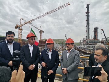 معاون رییس جمهور: ۲ هزار نفر نیرو با توسعه پتروشیمی کرمانشاه مشغول به کار می‌شوند