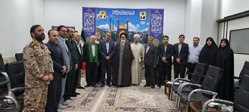 جوانان باید به میدان‌های ورزشی سوق داده شوند