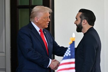 ترامپ خطاب به همتای السالوادوری: با نگهداری مهاجران اخراجی به ما کمک می‌کنید