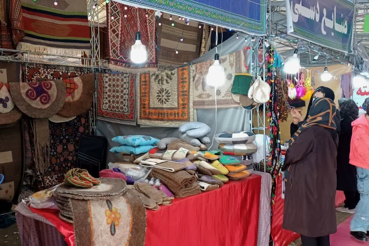 ۸۰۰ پروانه فعالیت صنایع‌دستی در البرز صادر شد