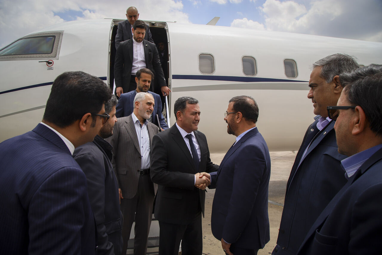 وزیر دفاع تاجیکستان وارد شیراز شد