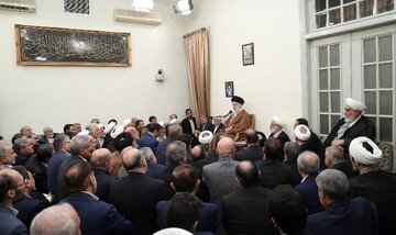 Le Guide suprême d’Iran : Nous sommes très méfiants à l’égard de l’autre partie dans les pourparlers d’Oman, mais confiants dans nos propres capacités