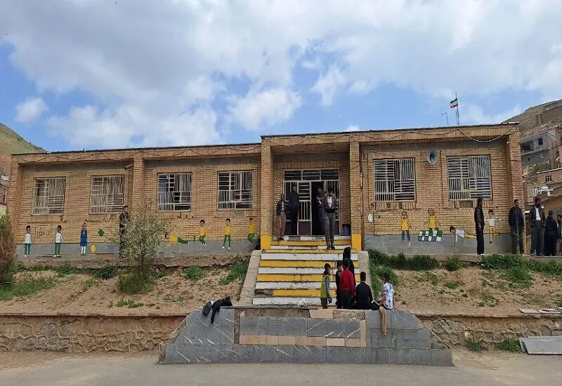 تشکیل پرونده قضایی برای معلم خاطی مدرسه روستای کرجو سنندج