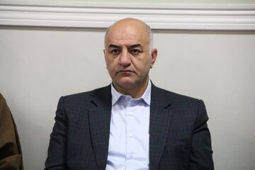 فرماندار بروجرد: مردم در جریان عملکرد بانک‌ها قرار بگیرند