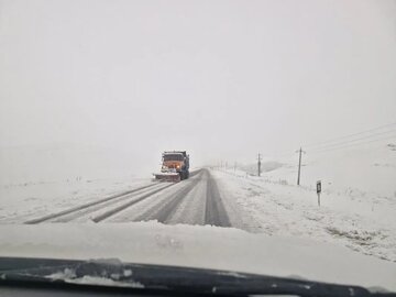 رانندگان برای تردد در محورهای کوهستانی آذربایجان‌شرقی زنجیرچرخ داشته باشند