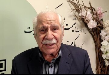 استاد زبان و ادبیات فارسی: حفظ زبان، به استقلال کشور کمک می‌کند + فیلم