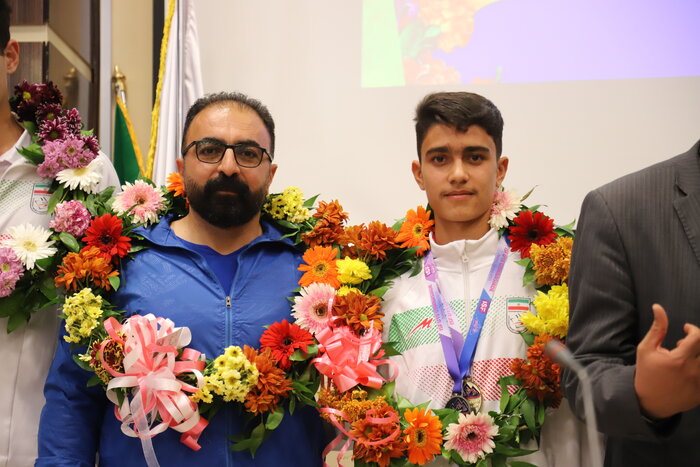 دانش‌آموزان مدال‌آور المپیکی: حمایت می‌خواهیم