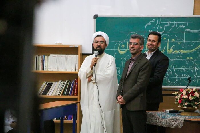 روایت اقامه نماز در مدارس سمنان پیش از انقلاب و تاثیر راهبردی این فریضه بر دانش‌آموزان 