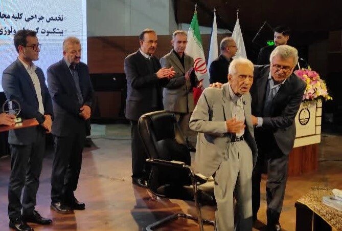 پروفسور پیروز؛ الگوی علم‌اندوزی و خیرخواهی