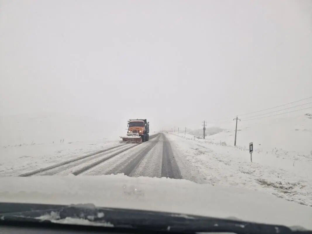 رانندگان برای تردد در محورهای کوهستانی آذربایجانشرقی زنجیرچرخ داشته باشند رانندگان برای تردد در محورهای کوهستانی آذربایجانشرقی زنجیرچرخ داشته باشند