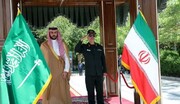 El ministro de Defensa de Arabia Saudí llega a Teherán
