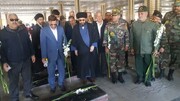 مزار مطهر شهدای زنجان گلباران شد