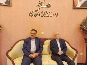 معاون رئیس جمهور: عزم دولت در واگذاری زمین به جامعه ایثارگران جزم است