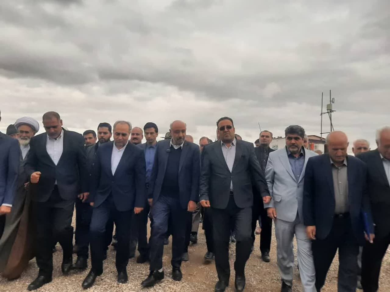 وزیر تعاون و کار از بیمارستان ۶۴ تختخوابی در حال ساخت مهربان بازدید کرد وزیر تعاون و کار از بیمارستان ۶۴ تختخوابی در حال ساخت مهربان بازدید کرد