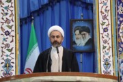 امام جمعه ایلام: تکیه بر توان داخلی کلید گذر از مشکلات اقتصادی است