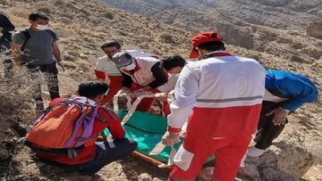 یک نفر در ارتفاعات کوه سرخ فلارد  چهارمحال و بختیاری جان باخت